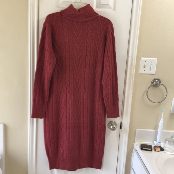 Gilli cable knit sweater dress with front pockets. NWT - Picture 5 of 7